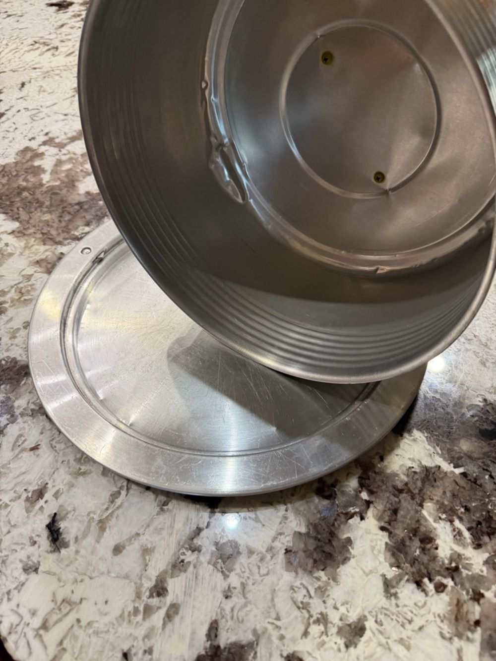 Vintage Regal Ware 1950’s Aluminum Covered Cake Plate Container - Picture 6 of 8
